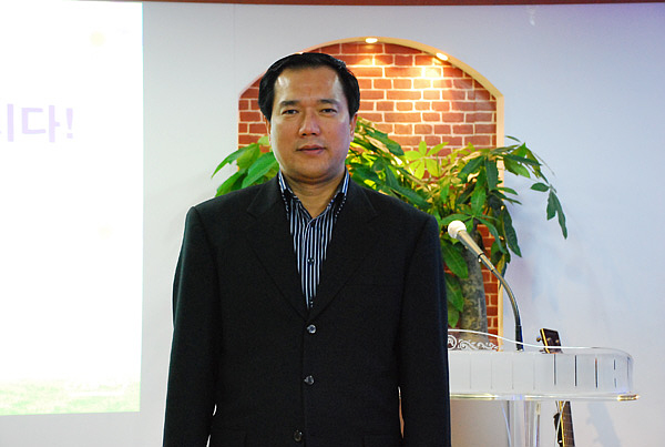 adef32f3394b39f4422ac103ddcbcccd.jpg